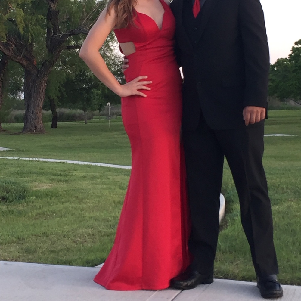 Red Prom dress